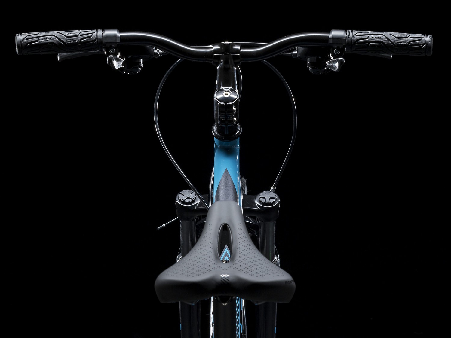 фото Женский велосипед trek 820 wsd, год 2022, цвет синий, ростовка 16