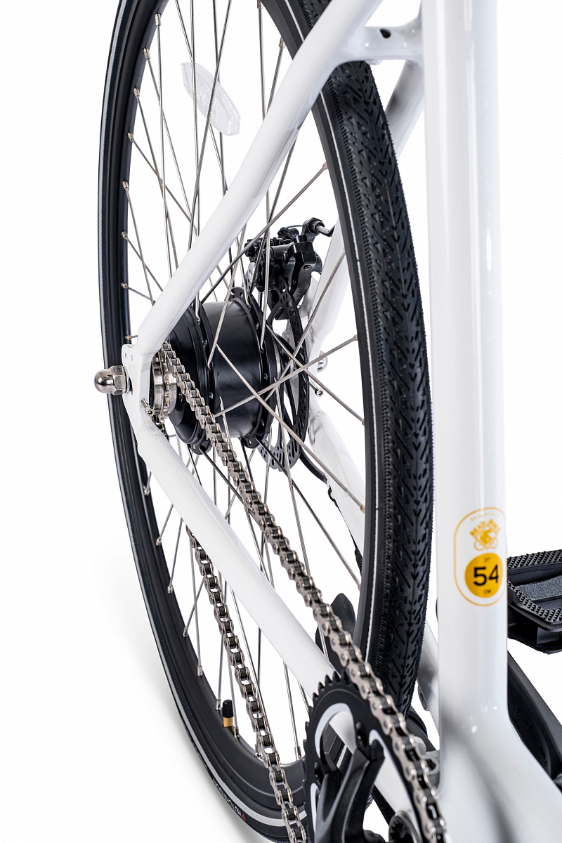 Электровелосипед Bear Bike EKB, год 2021, цвет Белый, ростовка 21