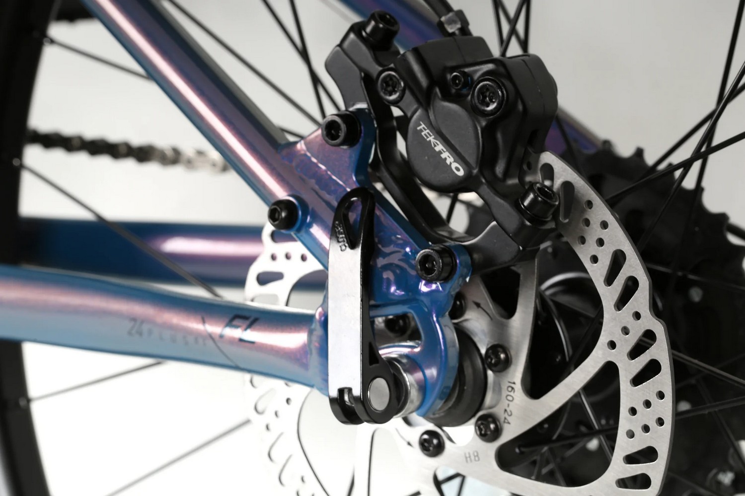 Подростковый велосипед Haro Flightline 24 Plus DS, год 2023, цвет Фиолетовый-Синий