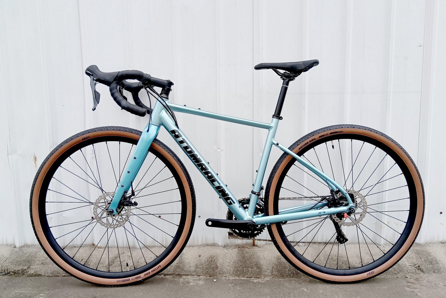 

Шоссейный велосипед Atom Tundra LTD 2 Sora, год 2025, цвет Фиолетовый-Красный, ростовка, Tundra LTD 2 Sora, год 2025, цвет Фиолетовый-Красный, ростовка 23.5