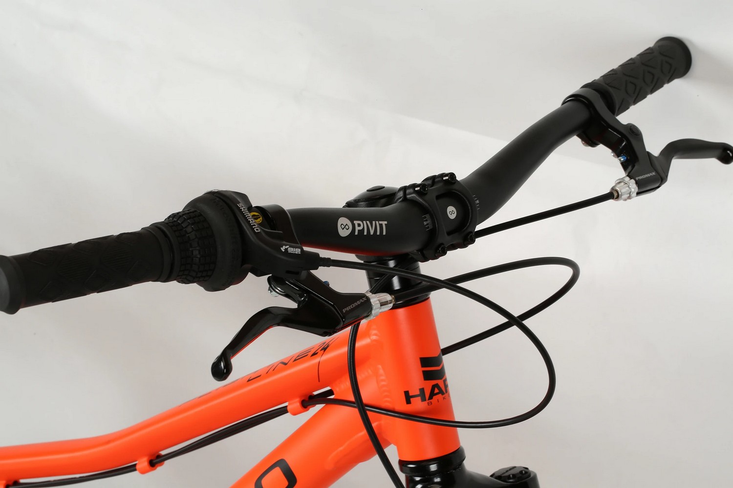 Подростковый велосипед Haro Flightline 24, год 2021, цвет Оранжевый-Черный