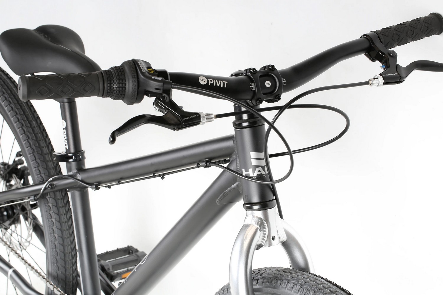 Подростковый велосипед Haro Beasley 24, год 2021, цвет Черный-Серебристый