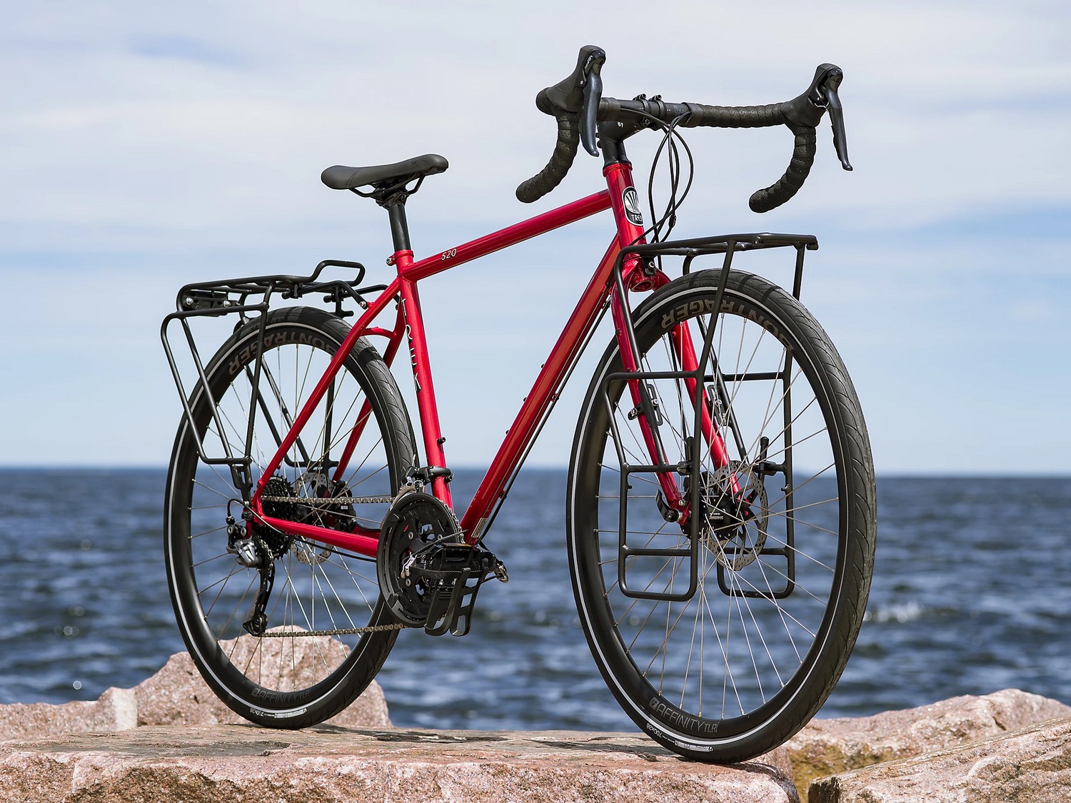 Дорожный велосипед Trek 520 Disc, год 2021, цвет Красный, ростовка 21