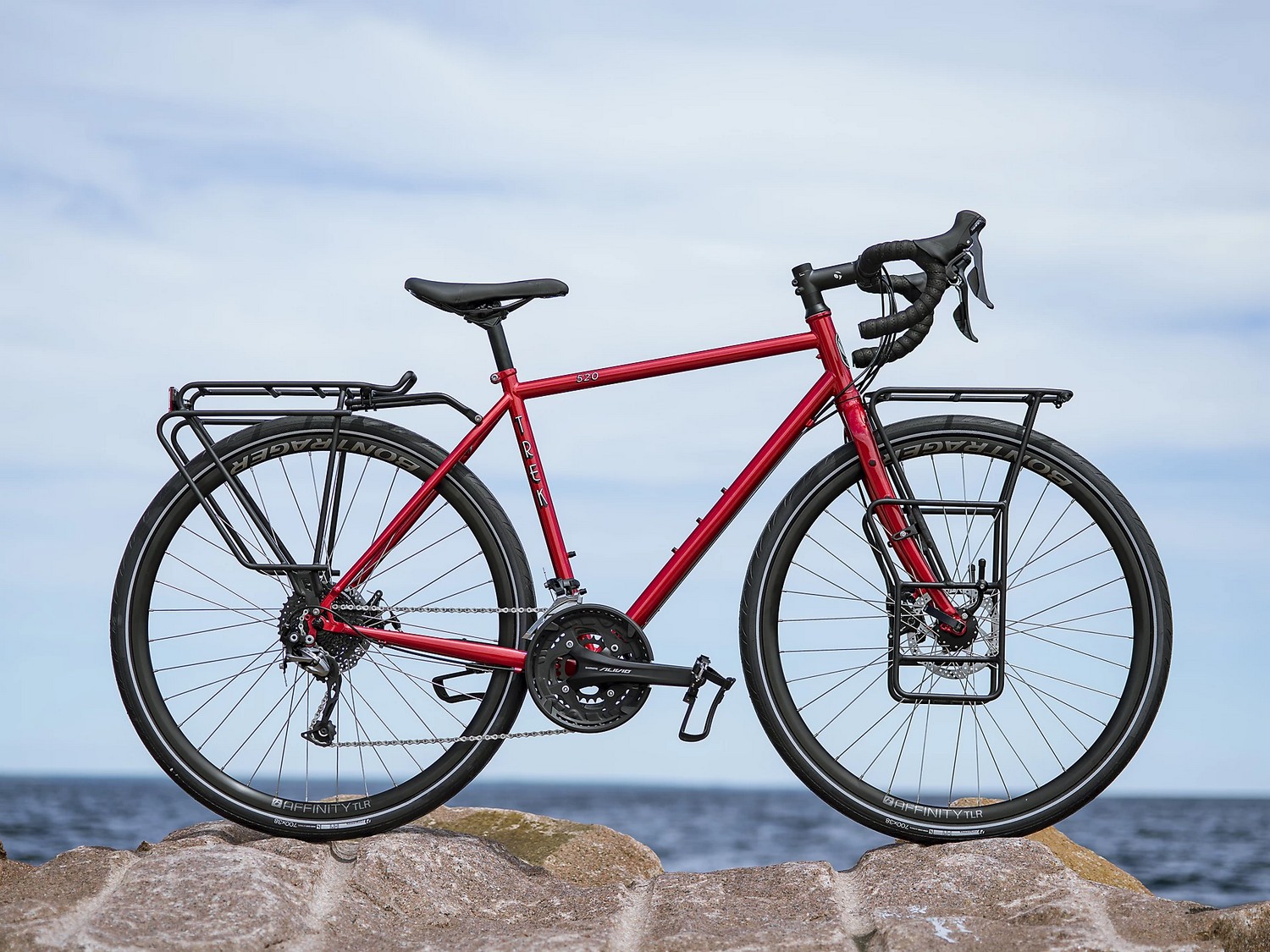Дорожный велосипед Trek 520 Disc, год 2021, цвет Красный, ростовка 21