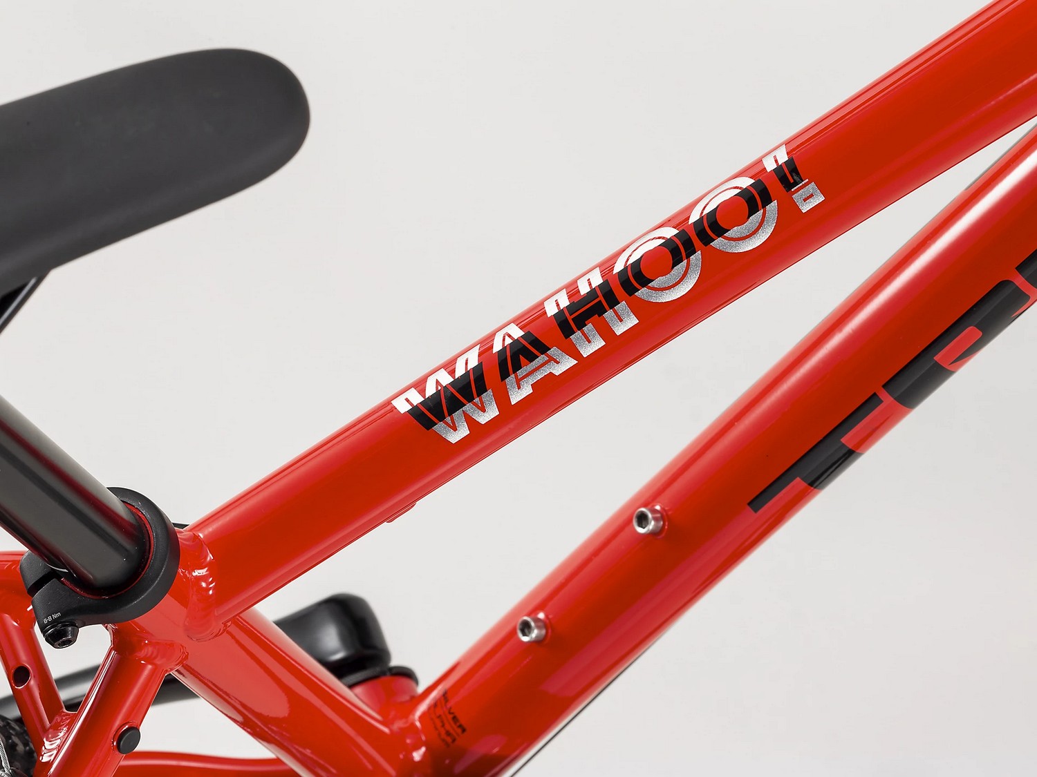 фото Подростковый велосипед trek wahoo 24, год 2022, цвет красный-черный