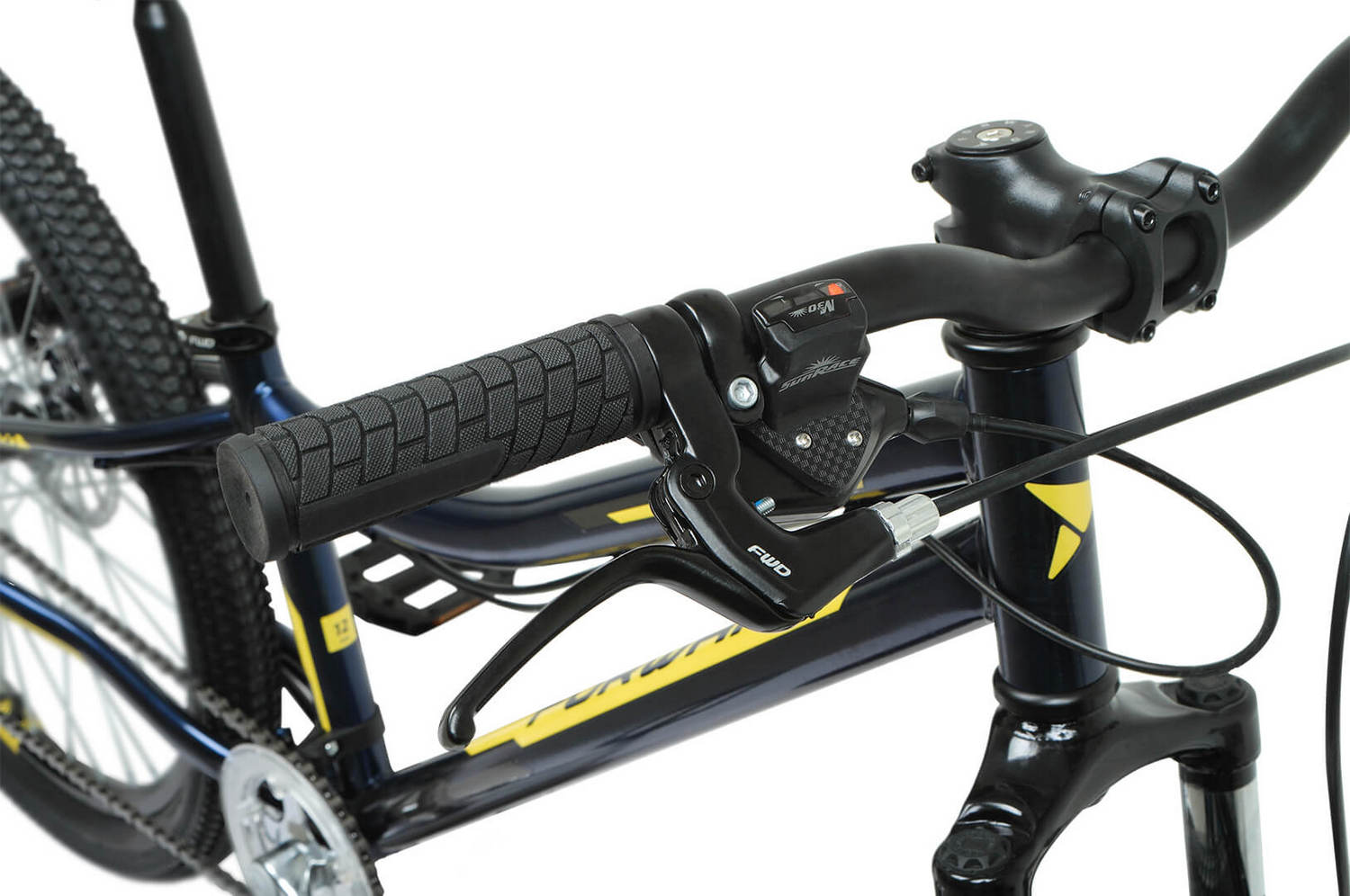 Подростковый велосипед Forward Titan 24 2.0 D, год 2022, цвет Черный-Желтый
