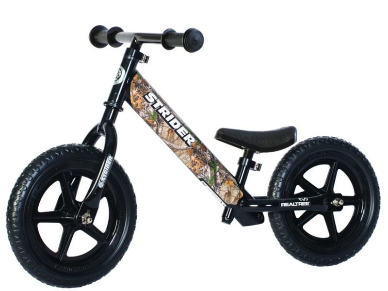 Фото Велосипед детский для мальчиков и девочек до 3 лет Strider Classic Realtree 12 2016