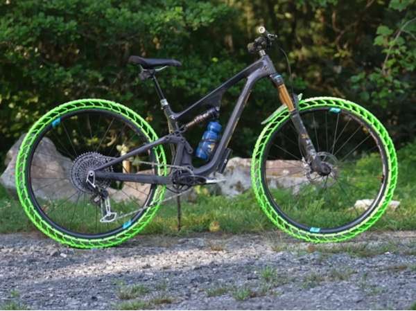 Безвоздушная шина для MTB: гаражный эксперимент, который бросает вызов классике